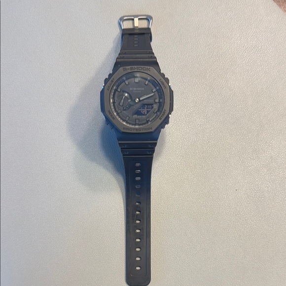 Casio G-Shock GA-2100 all black watch - Picture 1 of 3